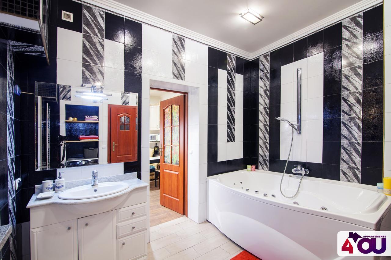 4You Apartaments Lwów Zewnętrze zdjęcie