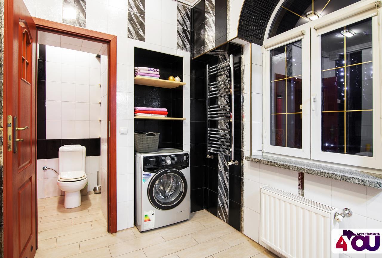 4You Apartaments Lwów Zewnętrze zdjęcie