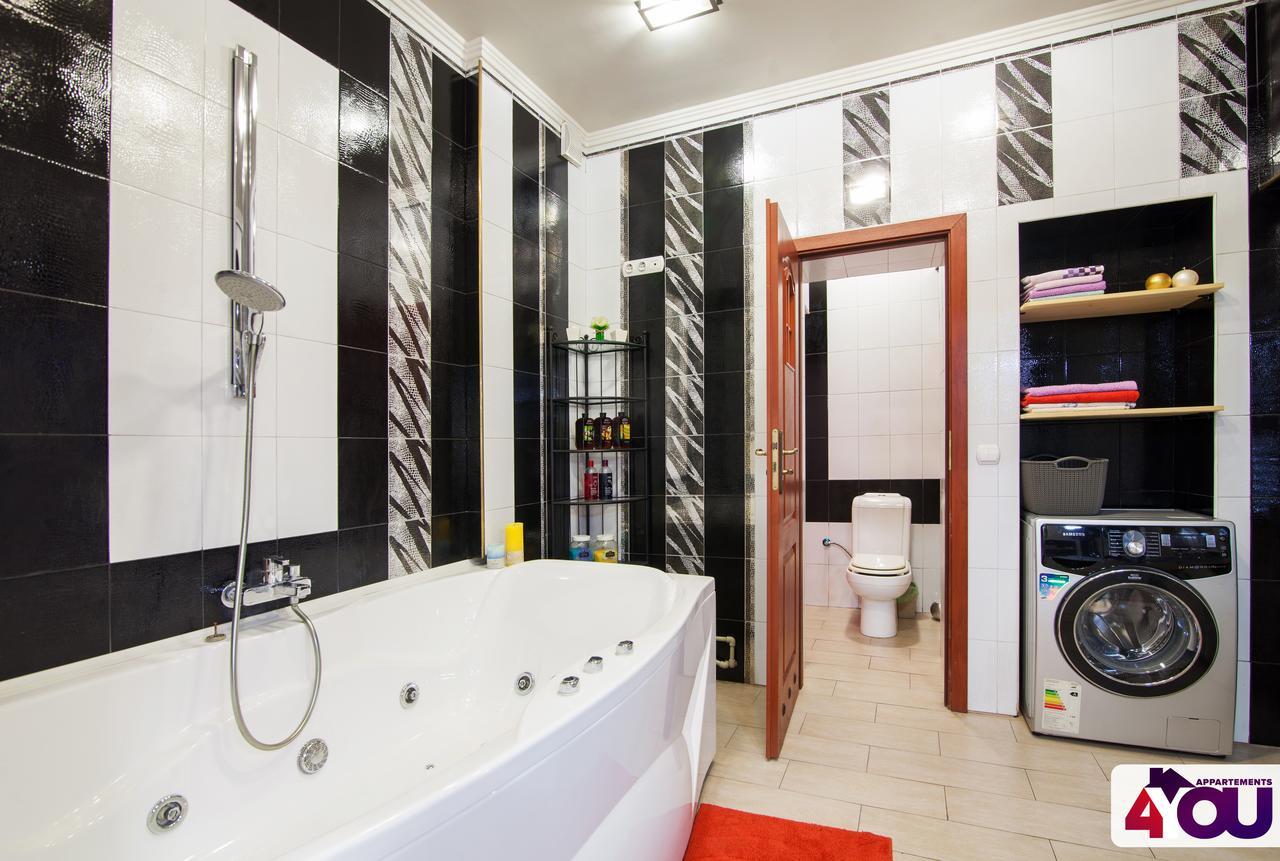 4You Apartaments Lwów Zewnętrze zdjęcie